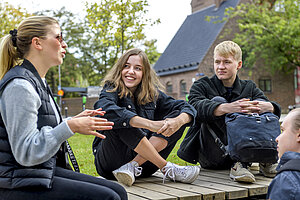 Tre studenter utanför LUX.